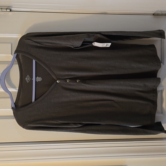 ST. JOHN'S BAY WOMENS LONG SLEEVE "OREGANO" GREEN V-NECK TOP SIZE MEDIUM - Picture 2 of 14